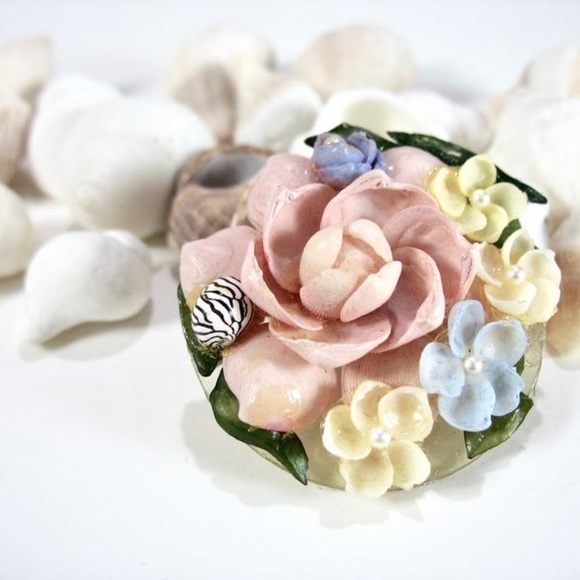 Real Shell Flower Brooch, Floral Pin, Mid-Century - Picture 3 of 8
